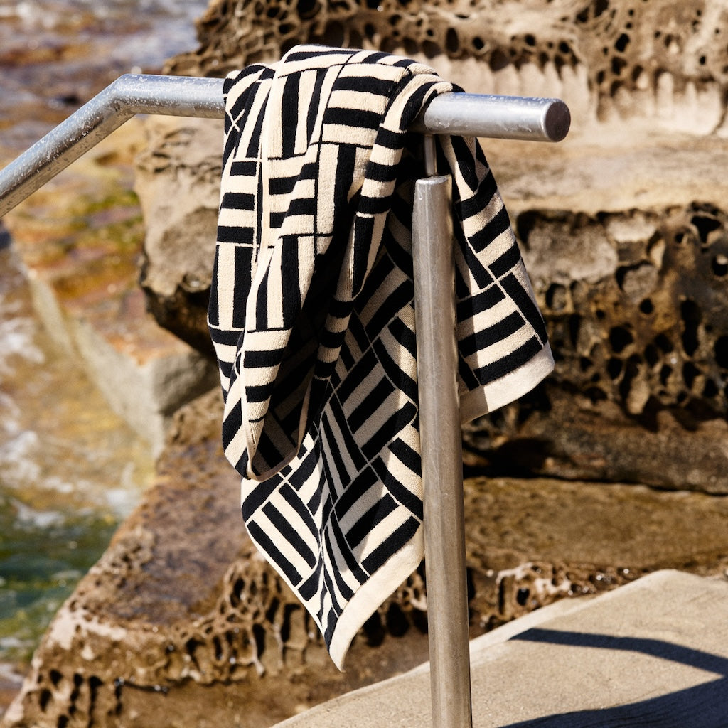 Willis Organic Cotton Pool Towel | Sand & Noir