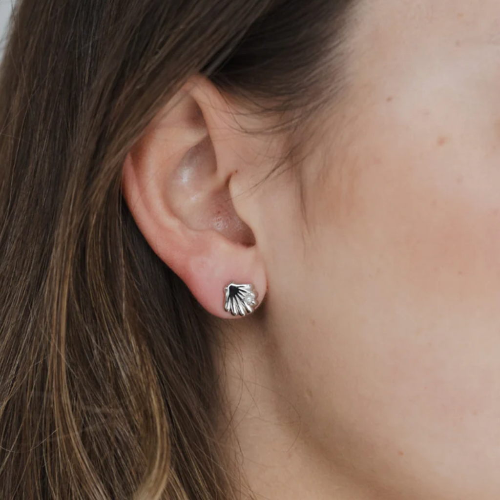 Super She Shell Studs