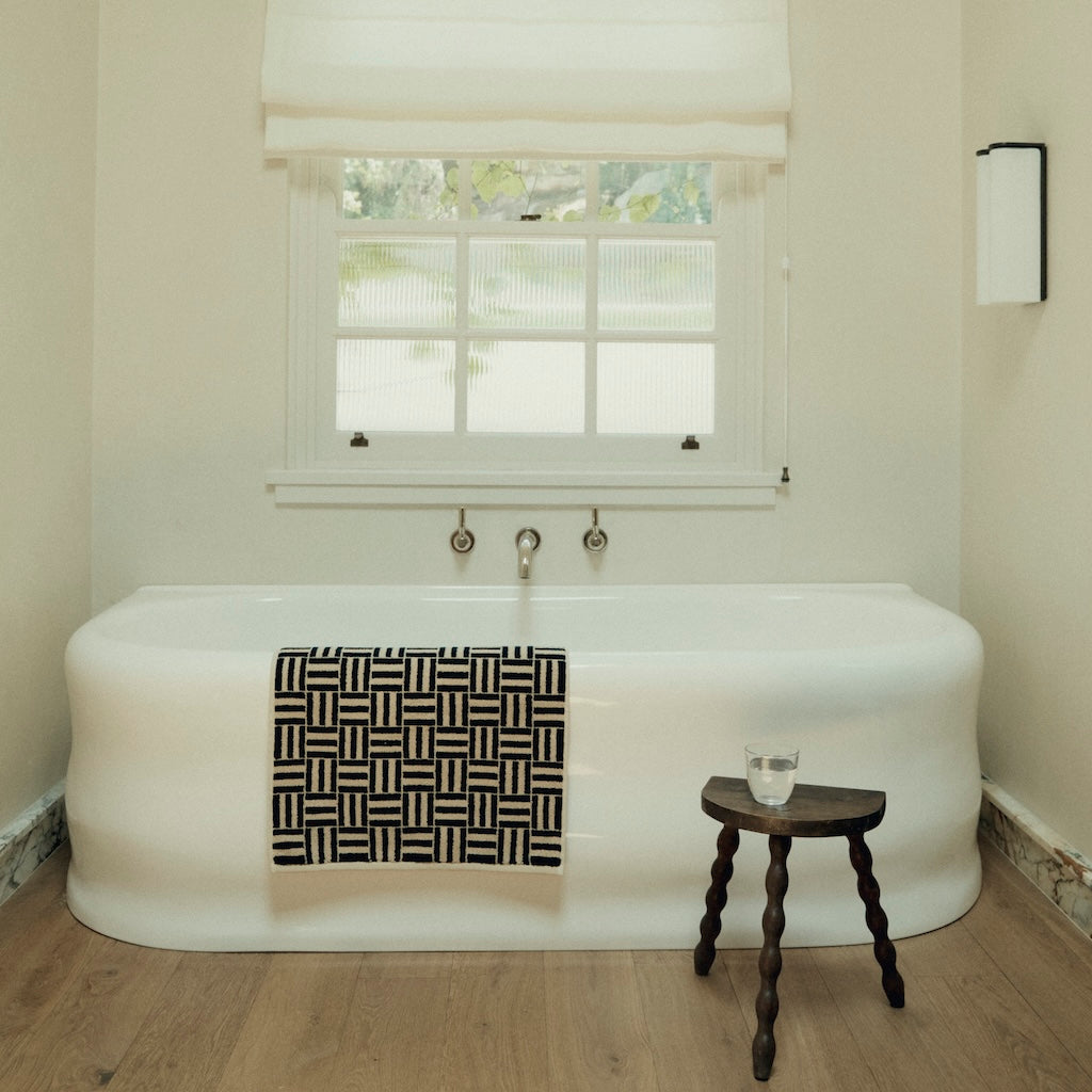 Saroma Bath Mat | Sand & Noir