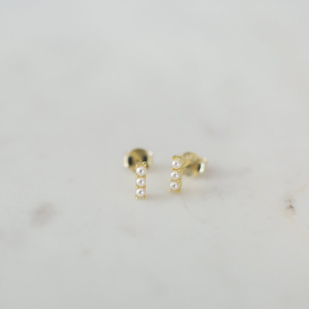 Sophie Pearl Bar Studs