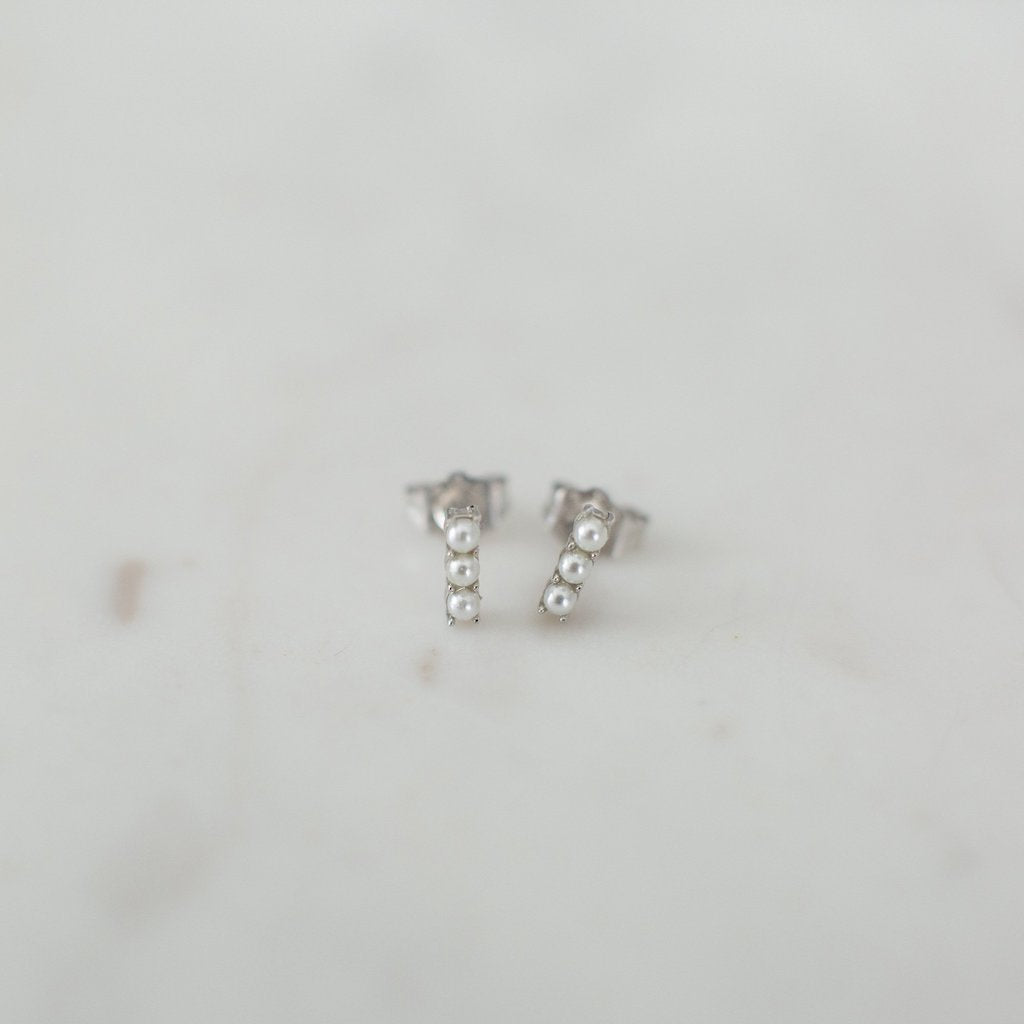 Sophie Pearl Bar Studs